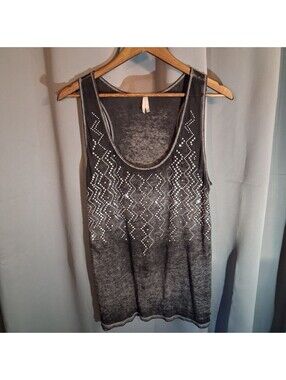 Vanity Black Sleeveless Tank Top with Studded Diamond Pattern